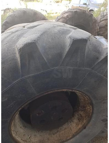 Michelin 18R19.5XF - Wheels and tires: picture 1 Michelin 18R19.5XF - Wheels and tires: picture 1
