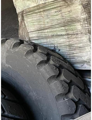 PNEU  - Tire: picture 1 PNEU  - Tire: picture 1