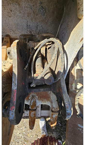 Volvo EW160 - Quick coupler: picture 5 Volvo EW160 - Quick coupler: picture 5