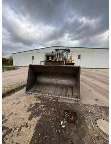 Volvo L150H - Wheel loader: picture 3 Volvo L150H - Wheel loader: picture 3