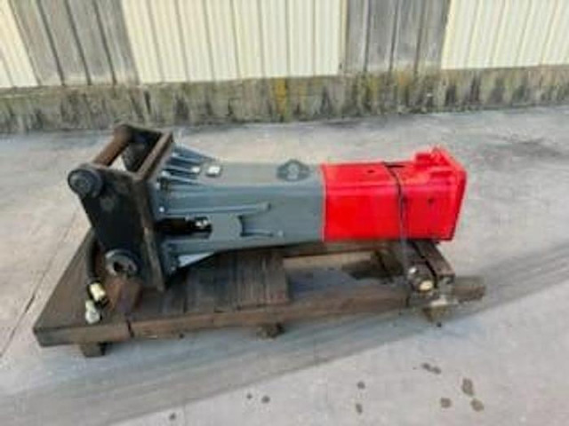 WIMMER WH12 SW48 - Hydraulic hammer: picture 4 WIMMER WH12 SW48 - Hydraulic hammer: picture 4