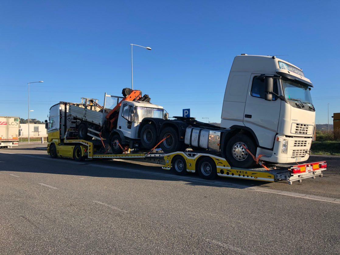 New Autotransporter semi-trailer for transportation of heavy machinery VEGA-S (2 AXLE TRUCK CARRIER): picture 22