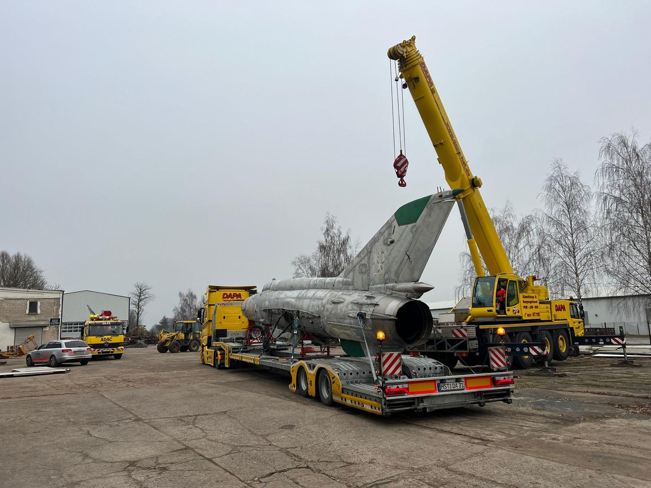New Autotransporter semi-trailer for transportation of heavy machinery VEGA-S (2 AXLE TRUCK CARRIER): picture 17