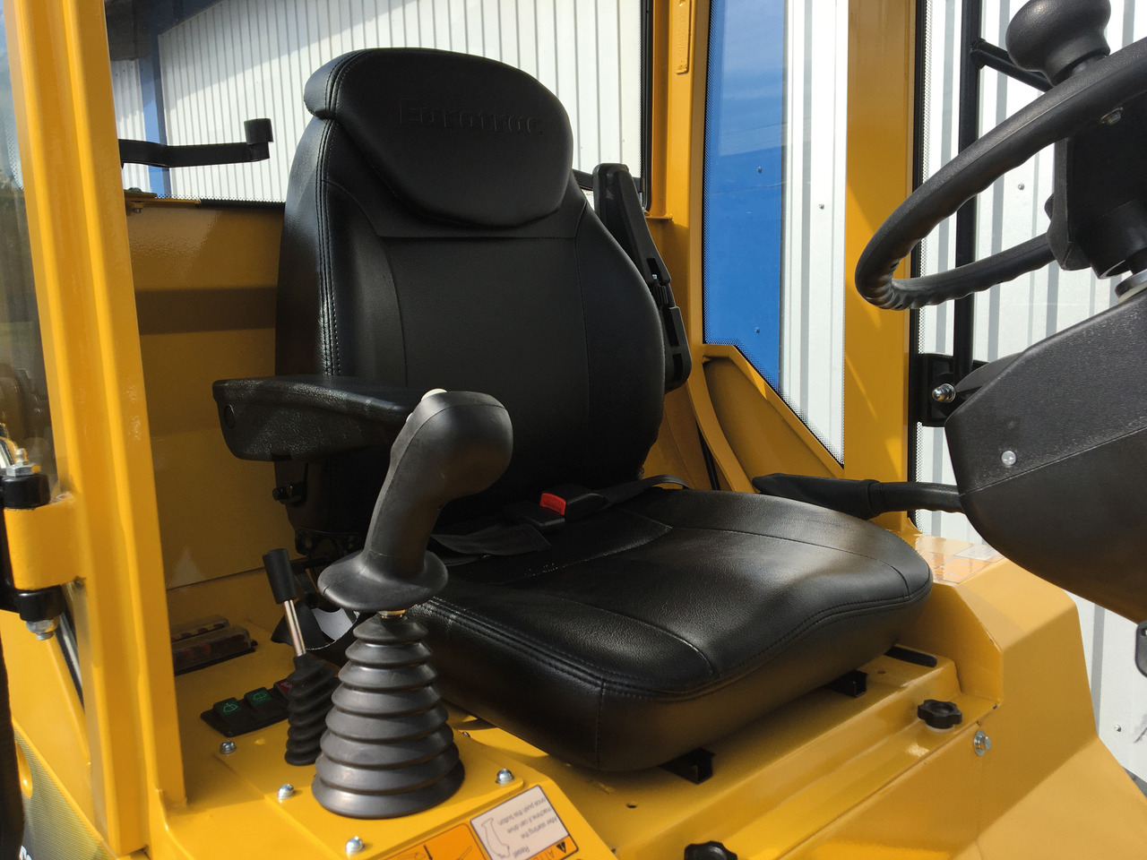 Lease a EUROTRAC W12 CMF EUROTRAC W12 CMF: picture 11