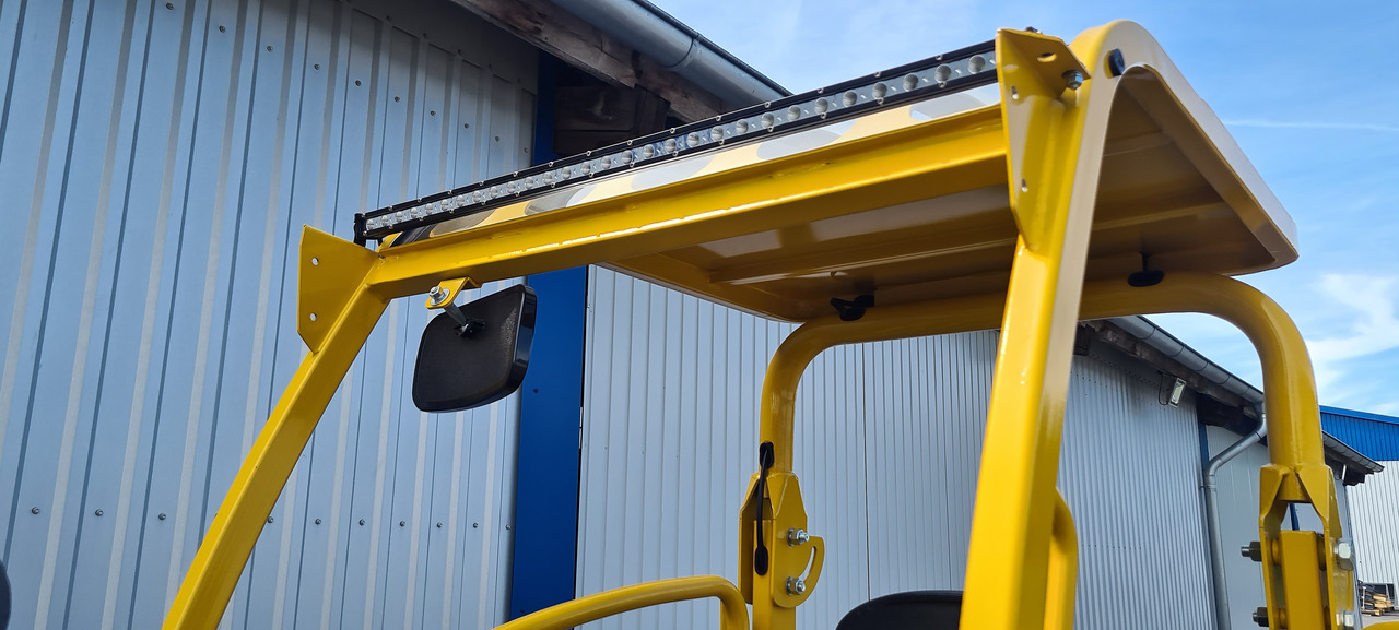 Eurotrac W11 Radlader Hoflader - Compact loader: picture 5 Eurotrac W11 Radlader Hoflader - Compact loader: picture 5