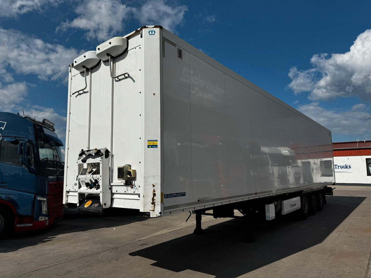 Krone SD KOFFER * ISOLIER * DOPPELSTOCK * LIFT - Closed box semi-trailer: picture 2 Krone SD KOFFER * ISOLIER * DOPPELSTOCK * LIFT - Closed box semi-trailer: picture 2