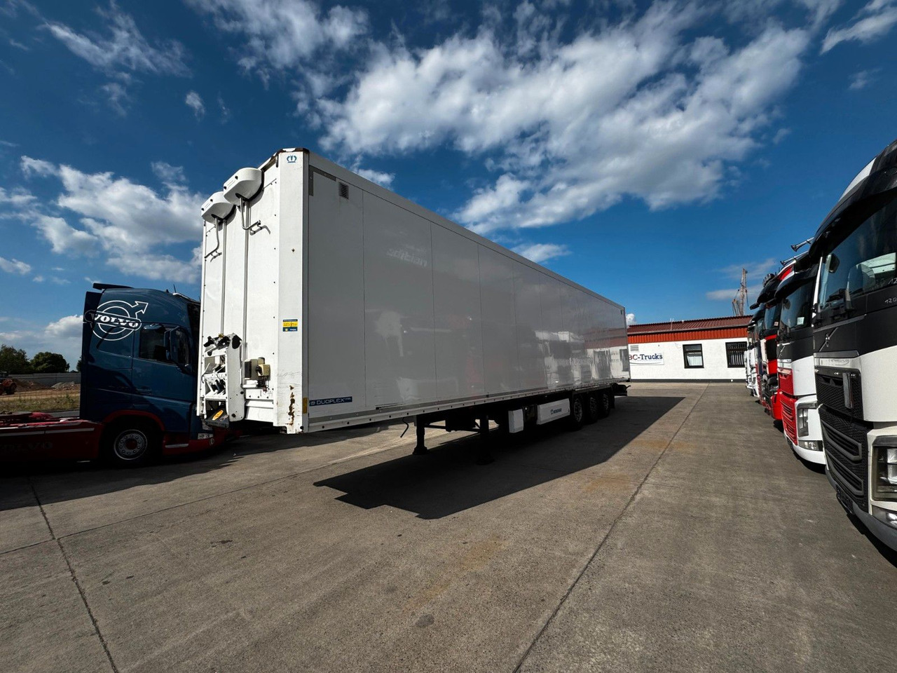 Krone SD KOFFER * ISOLIER * DOPPELSTOCK * LIFT - Closed box semi-trailer: picture 4 Krone SD KOFFER * ISOLIER * DOPPELSTOCK * LIFT - Closed box semi-trailer: picture 4