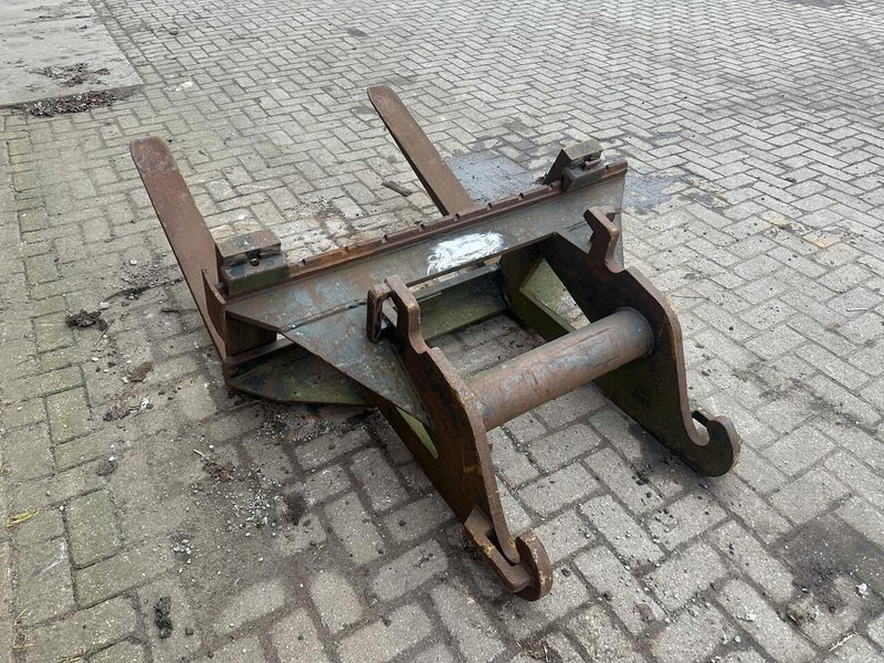 CW 30 - Forks for Material handling equipment: picture 4 CW 30 - Forks for Material handling equipment: picture 4