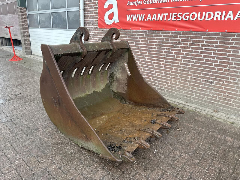 CW 40 - Bucket for Excavator: picture 2 CW 40 - Bucket for Excavator: picture 2