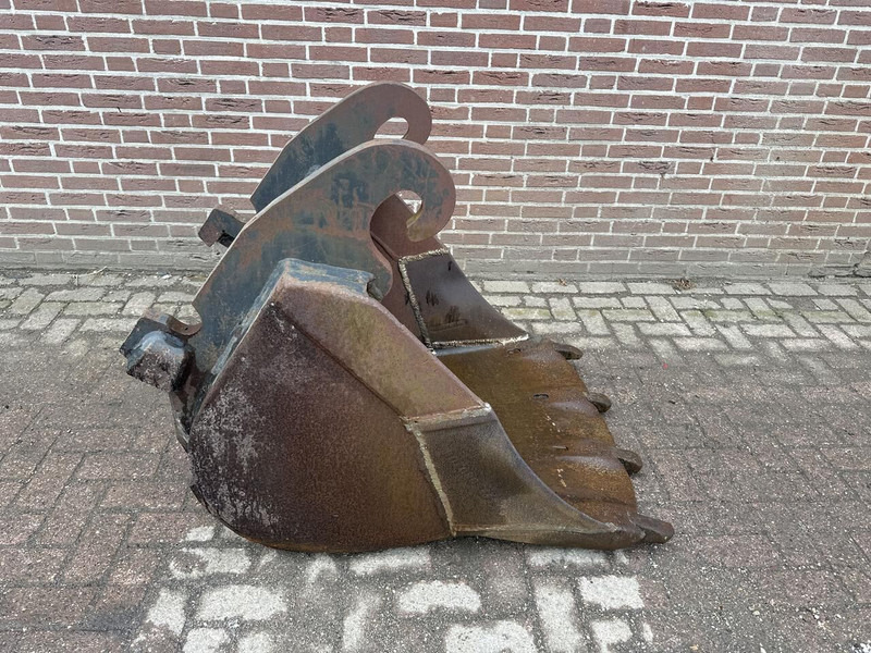 CW 40 - Bucket for Excavator: picture 2 CW 40 - Bucket for Excavator: picture 2