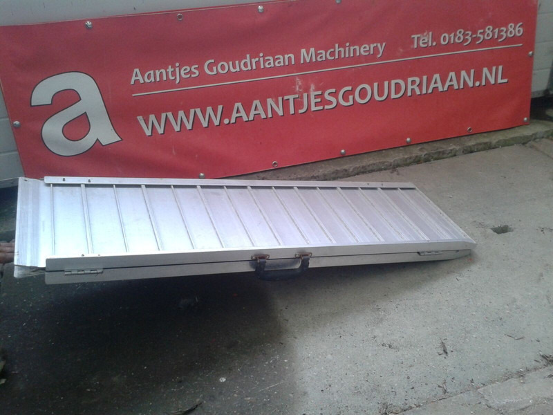 Opvouwbare rijplank - Loading ramp: picture 2 Opvouwbare rijplank - Loading ramp: picture 2
