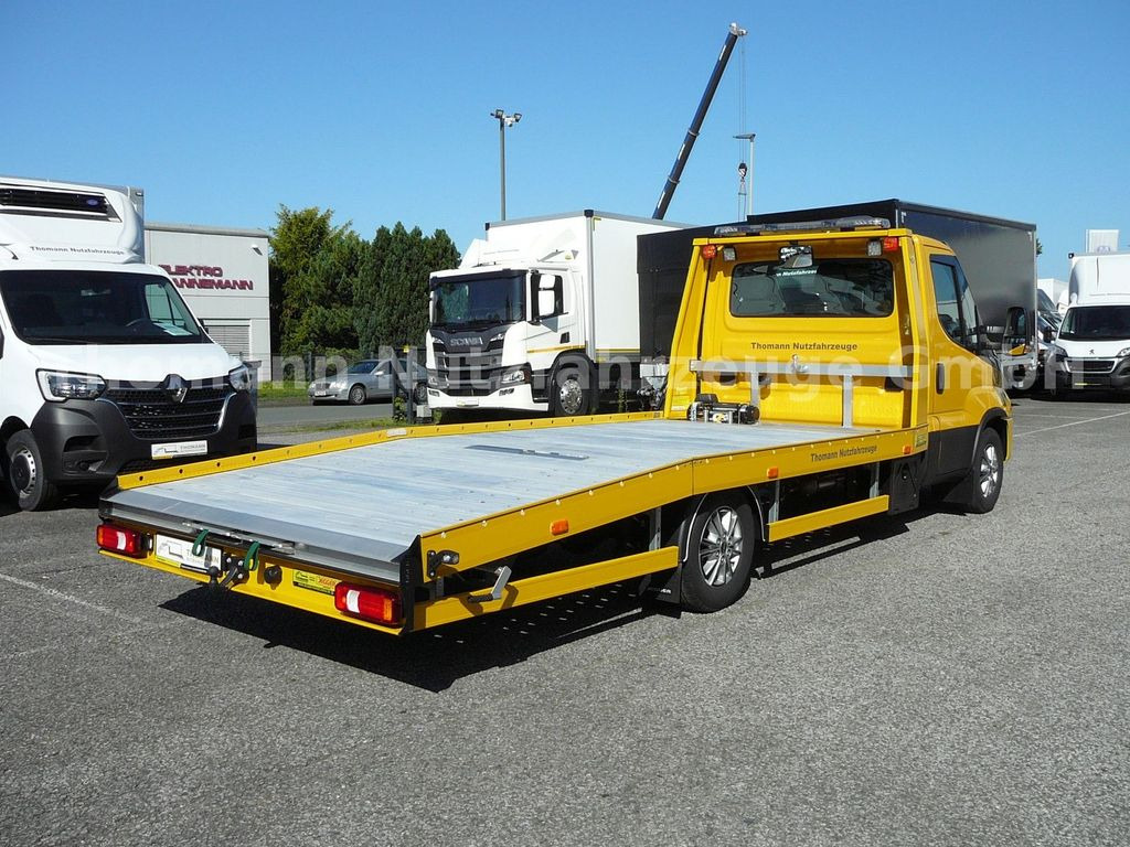 Iveco Daily 35S18 Autotransporter Aut. Luftfed. NAVI  - Tow truck, Van: picture 4 Iveco Daily 35S18 Autotransporter Aut. Luftfed. NAVI  - Tow truck, Van: picture 4