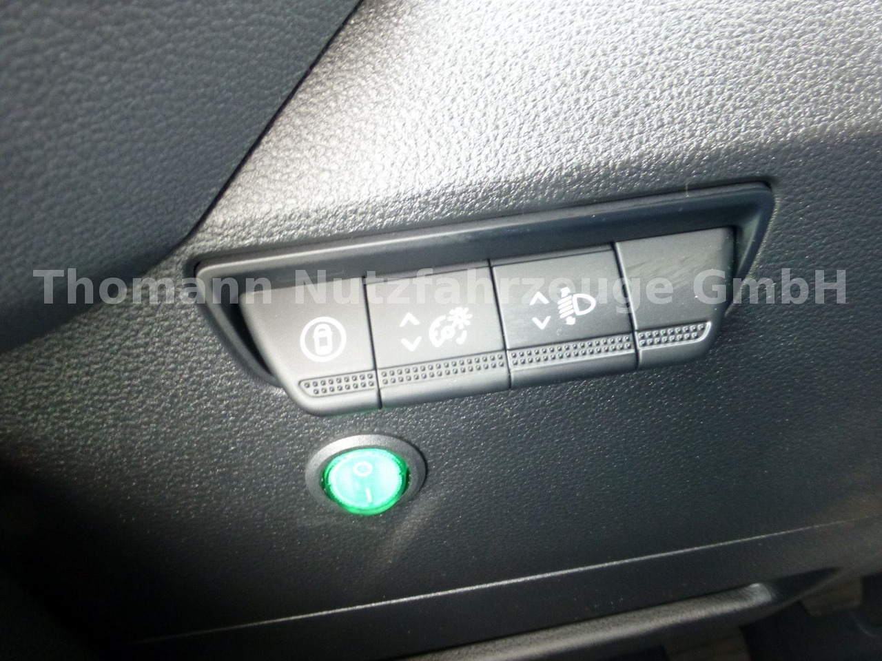 Curtain side van Renault NEW Master Pritsche Plane Schlafkabine: picture 22