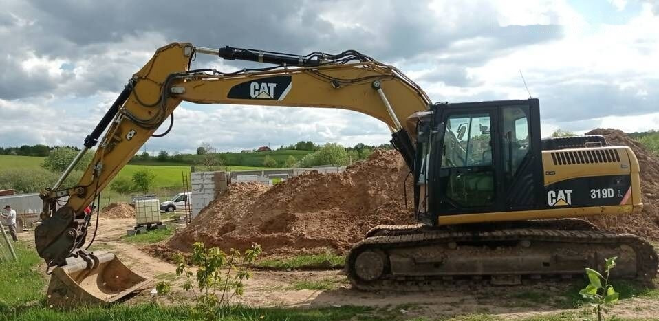 Crawler excavator Caterpillar 319 D: picture 1