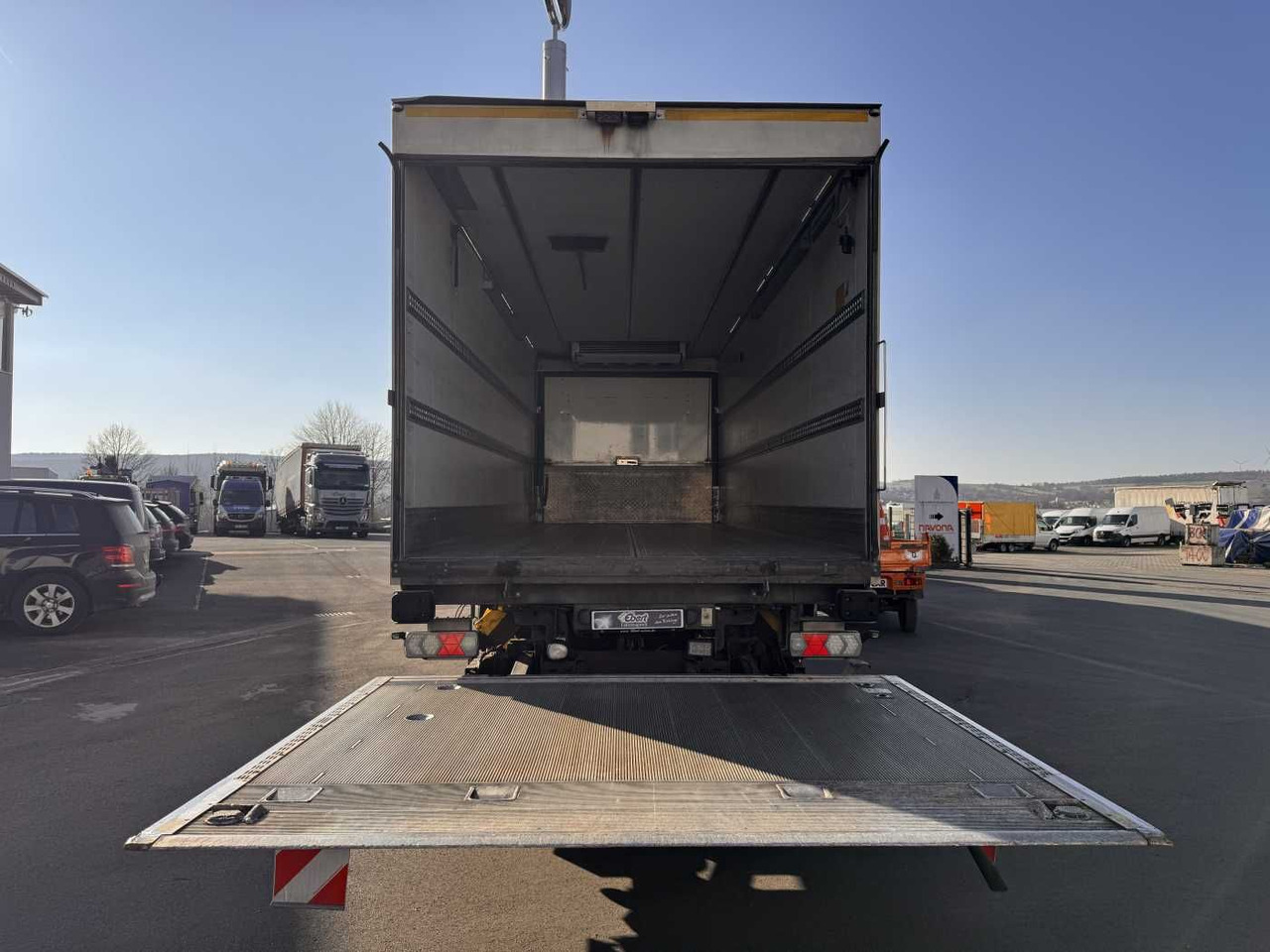 Refrigerator trailer Ackermann Z-VA-F 19/7,5 Carrier Supra 950U LBW Bär 2.000kg: picture 11