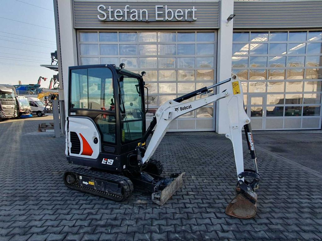 Bobcat E19 / MS01 / nur 423h! / 2023 / Tieflöffel 300mm - Mini excavator: picture 1 Bobcat E19 / MS01 / nur 423h! / 2023 / Tieflöffel 300mm - Mini excavator: picture 1