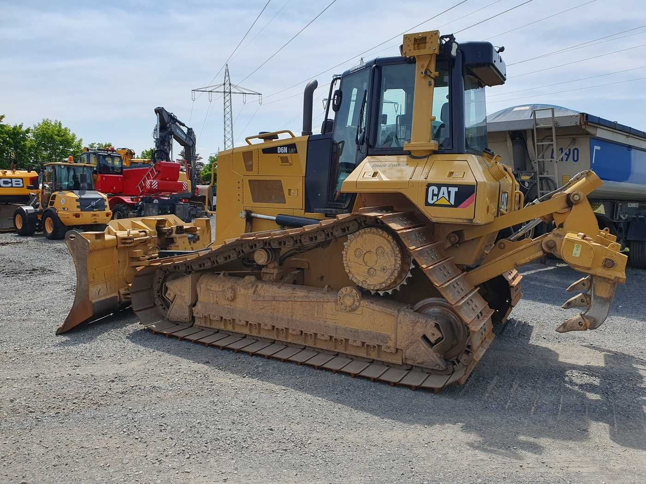 CAT D6N LGP / 8.524h / Klappschild / Ripper - Bulldozer: picture 3 CAT D6N LGP / 8.524h / Klappschild / Ripper - Bulldozer: picture 3
