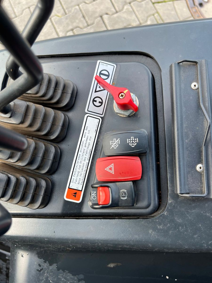 Electric forklift Doosan D30NXS / nur 482h! / 12.2023 / SS: picture 16