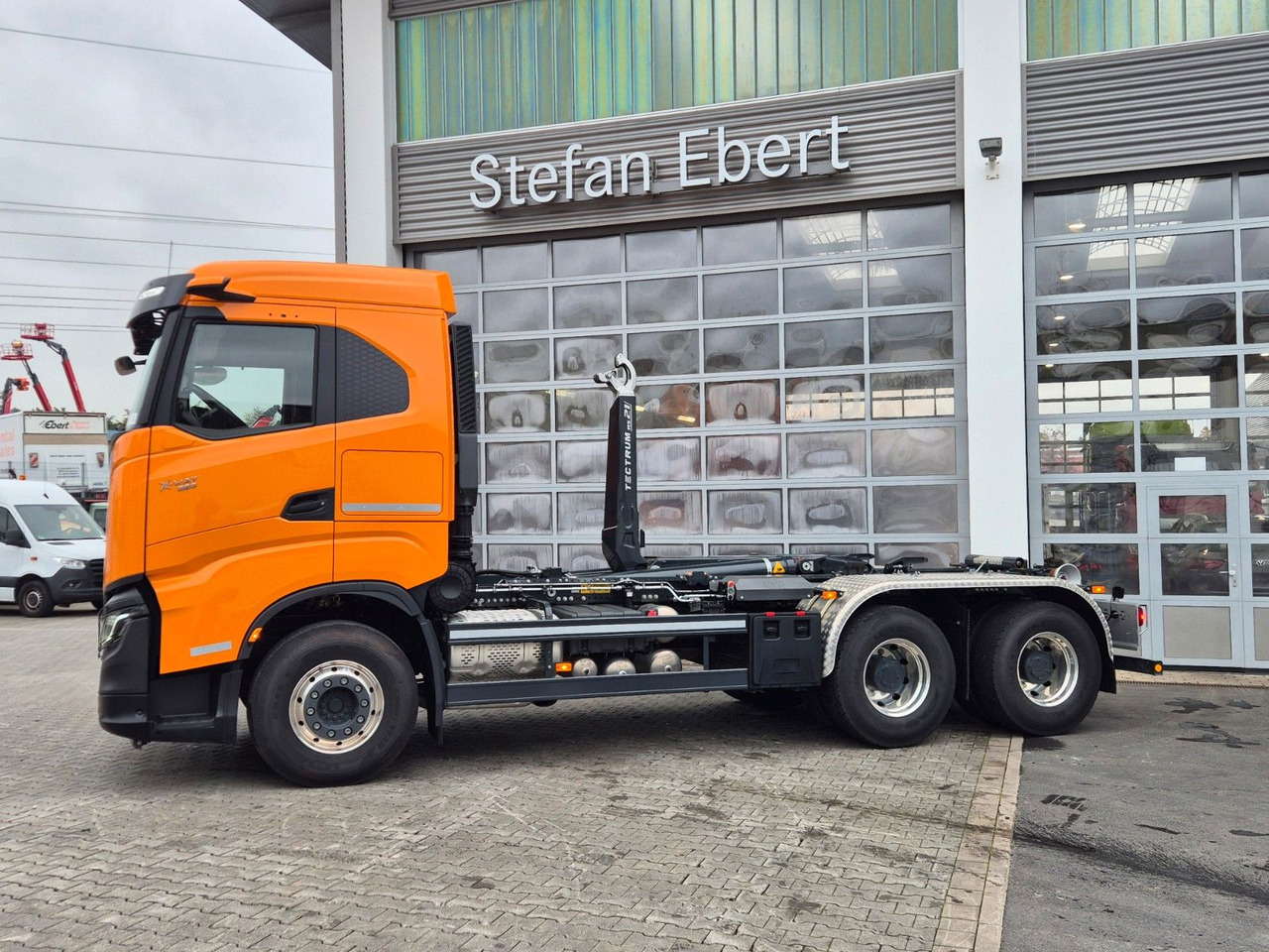Iveco AS300X58Z/P HR ON+ 6x4 Meiller RS21.60 Funk AHK - Hook lift truck: picture 5 Iveco AS300X58Z/P HR ON+ 6x4 Meiller RS21.60 Funk AHK - Hook lift truck: picture 5