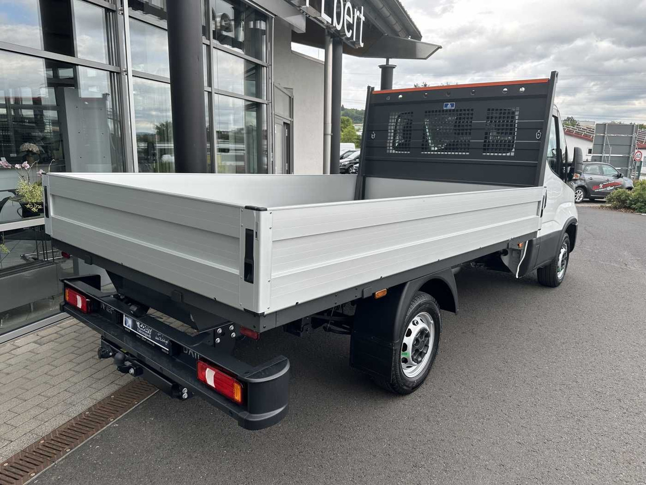 Iveco Daily 35S16 A8 Pritsche *R3.450mm*AHK* - Flatbed van: picture 4 Iveco Daily 35S16 A8 Pritsche *R3.450mm*AHK* - Flatbed van: picture 4
