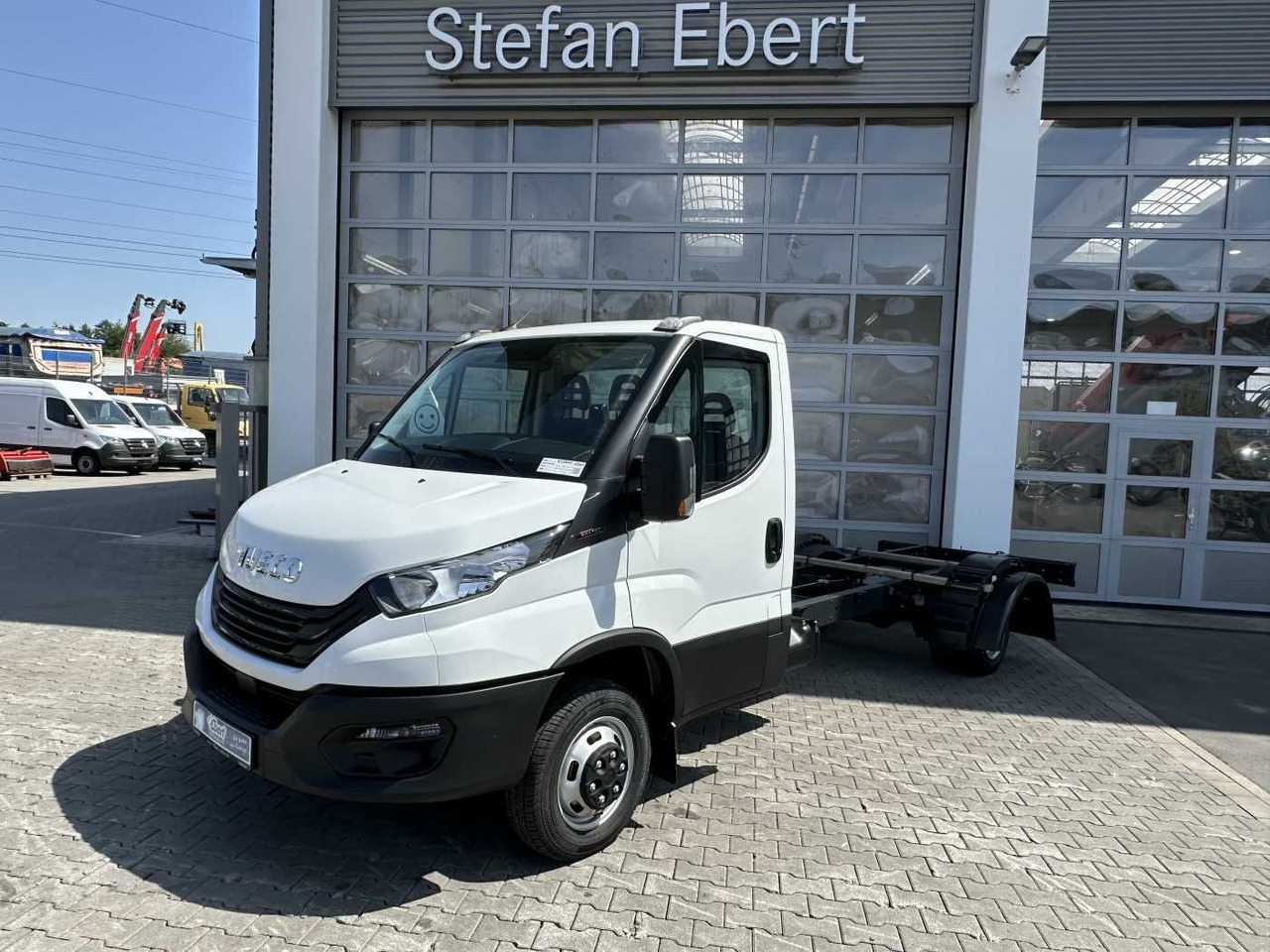 Iveco Daily 50C18 H 3.0L *R4.350mm*Klima* - Cab chassis truck: picture 1 Iveco Daily 50C18 H 3.0L *R4.350mm*Klima* - Cab chassis truck: picture 1