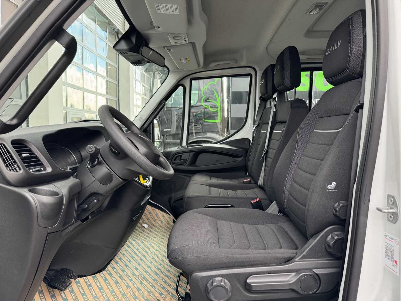 Flatbed van, Combi van Iveco Daily 50C18H A8 DoKa *AHK*Automatik*7-Sitze*: picture 9