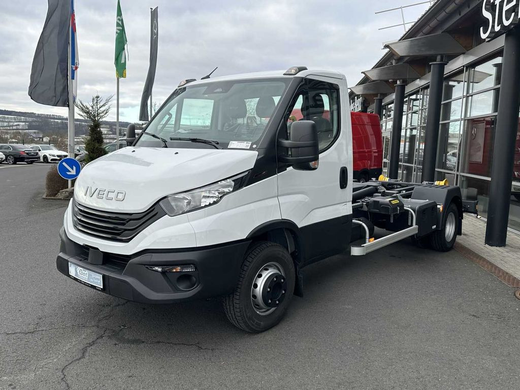 Iveco Daily 70C18 3.0L Abrollkipper *AHK*Luft*Sperre* - Hook lift truck: picture 3 Iveco Daily 70C18 3.0L Abrollkipper *AHK*Luft*Sperre* - Hook lift truck: picture 3