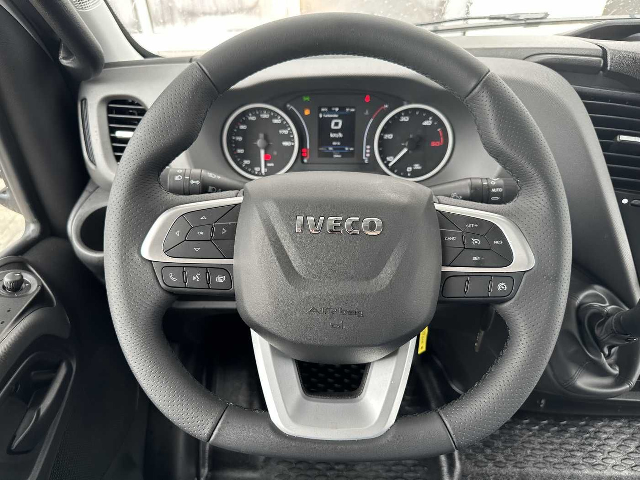 Lease a  Iveco Daily 70C18 HA8 *R5.100mm*LBW*Luft*Automatik* Iveco Daily 70C18 HA8 *R5.100mm*LBW*Luft*Automatik*: picture 11