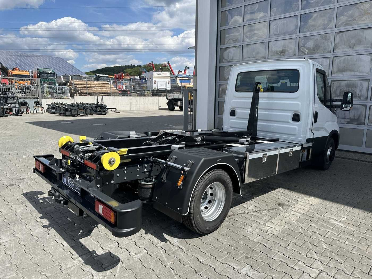 Iveco Daily 70C18 *R4100mm*Automatik*2xAHK*Luft* - Hook lift truck: picture 4 Iveco Daily 70C18 *R4100mm*Automatik*2xAHK*Luft* - Hook lift truck: picture 4