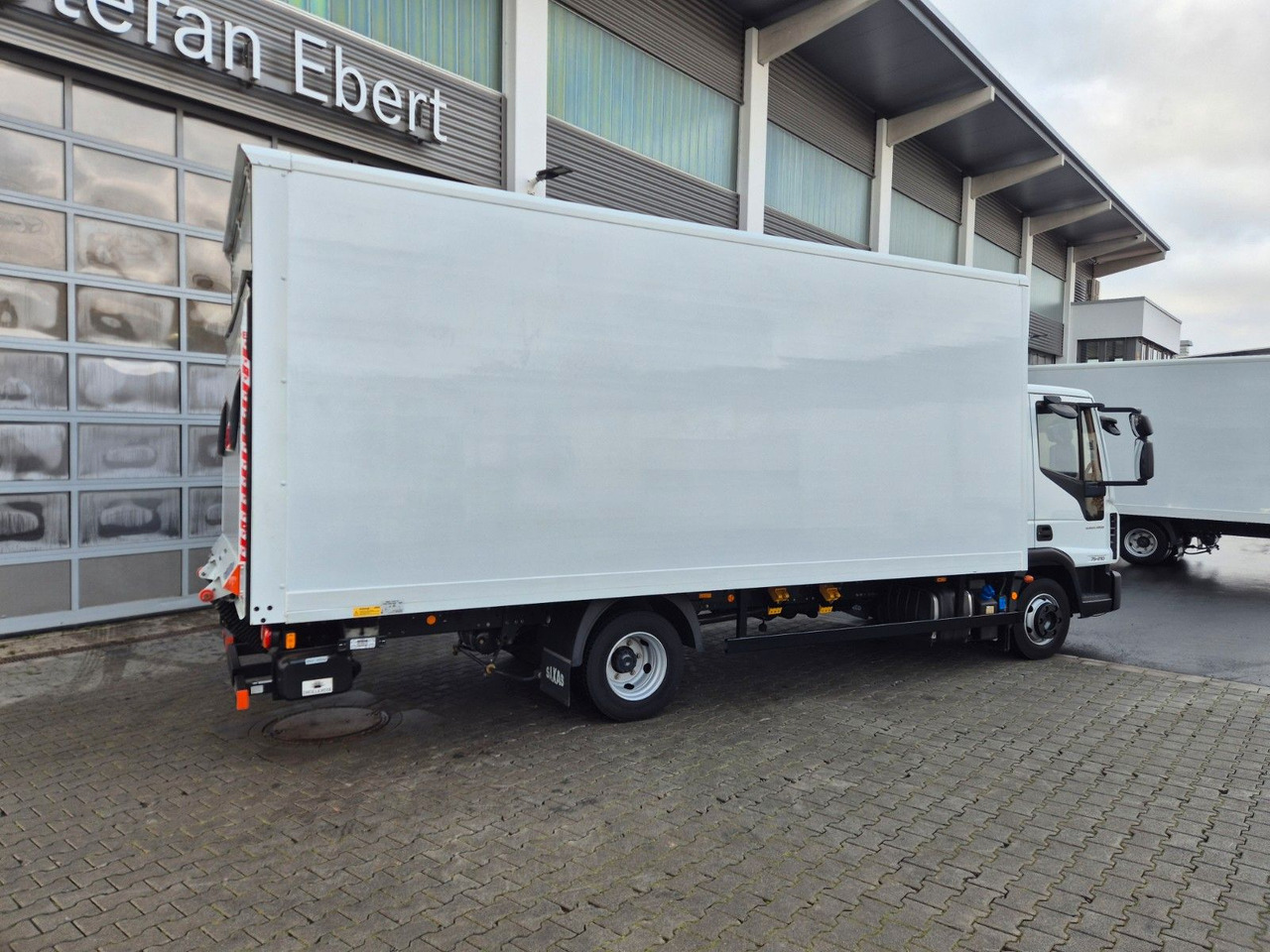 Box van Iveco Eurocargo 75-210 Koffer LBW: picture 33