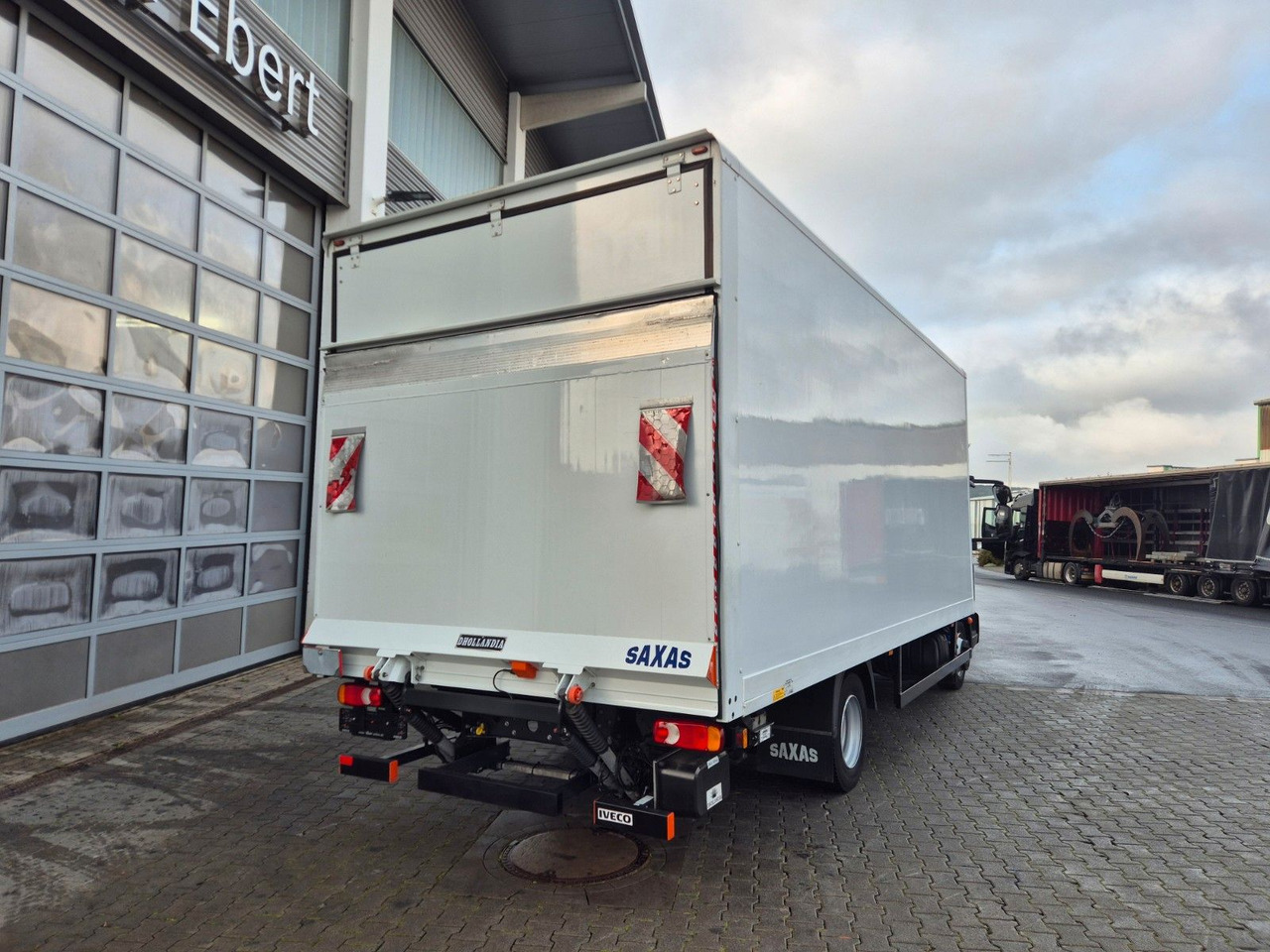 Box van Iveco Eurocargo 75-210 Koffer LBW: picture 11