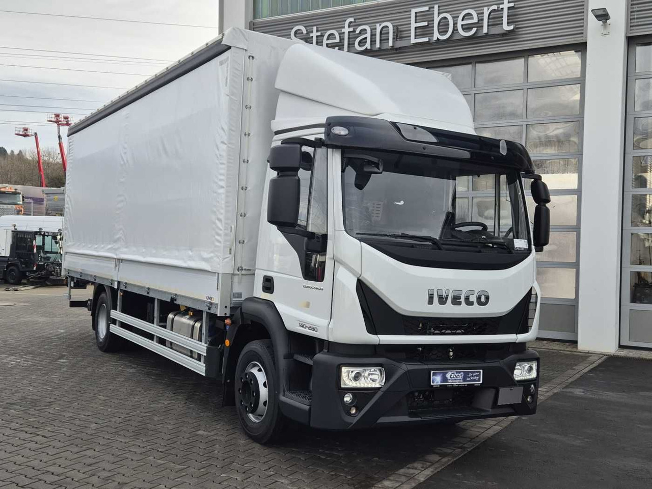 Iveco Eurocargo ML140E28/P LBW Bär Schiebeplane AHK - Curtainsider truck: picture 2 Iveco Eurocargo ML140E28/P LBW Bär Schiebeplane AHK - Curtainsider truck: picture 2