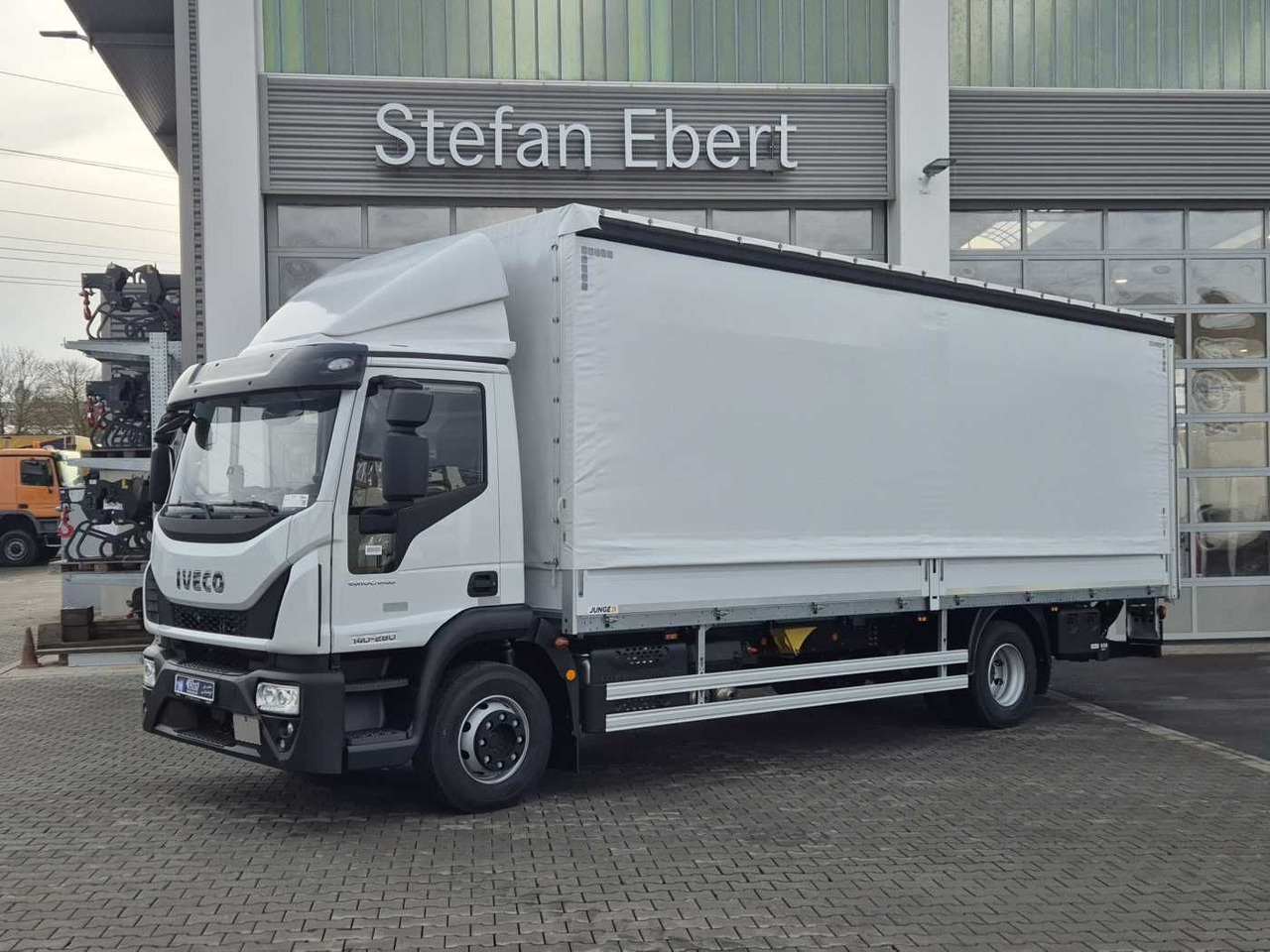 Iveco Eurocargo ML140E28/P LBW Bär Schiebeplane AHK - Curtainsider truck: picture 3 Iveco Eurocargo ML140E28/P LBW Bär Schiebeplane AHK - Curtainsider truck: picture 3