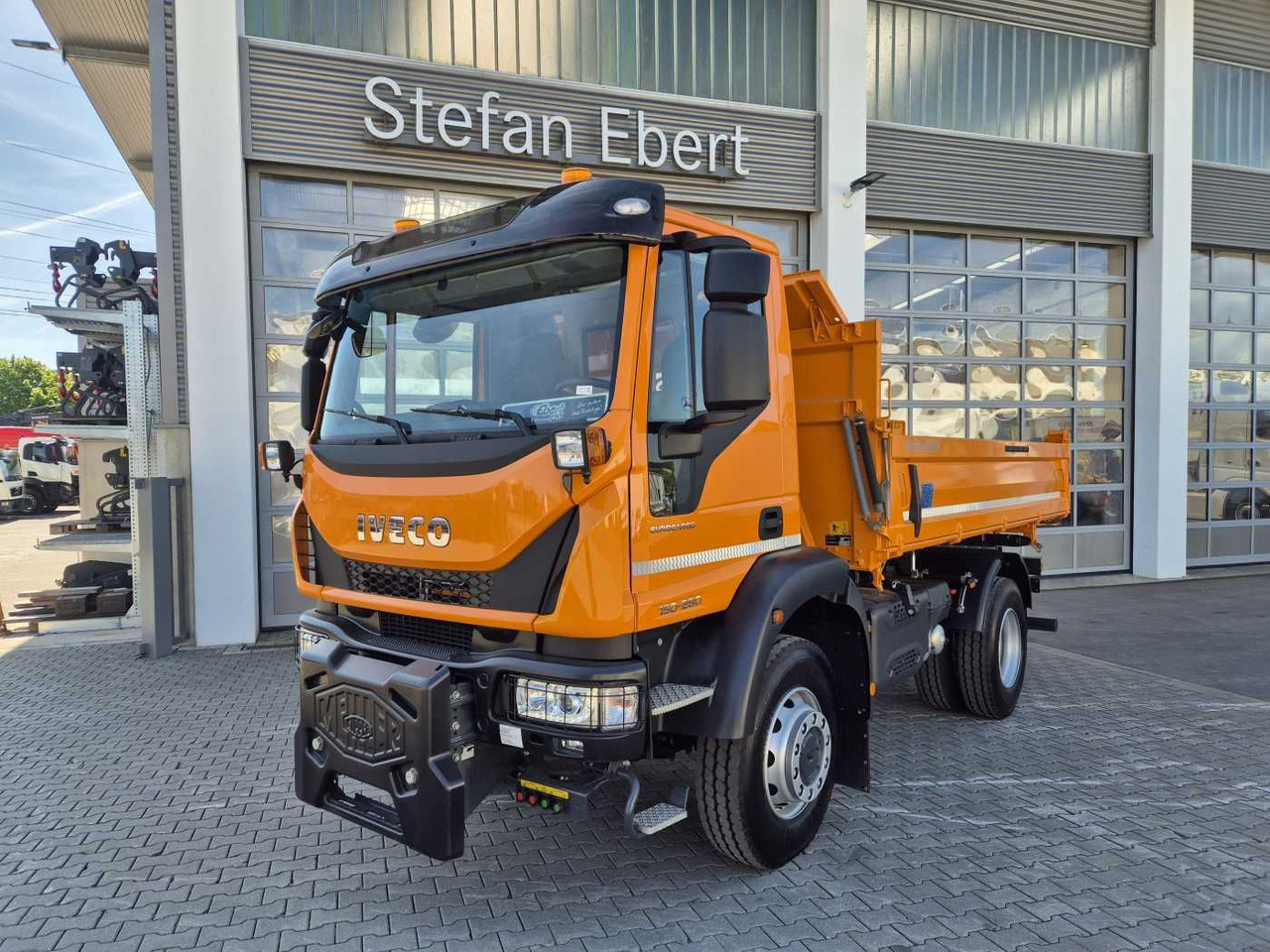 Iveco Eurocargo ML150E28W 4x4 Winterdienst Vorb. 2xAHK - Tipper: picture 2 Iveco Eurocargo ML150E28W 4x4 Winterdienst Vorb. 2xAHK - Tipper: picture 2