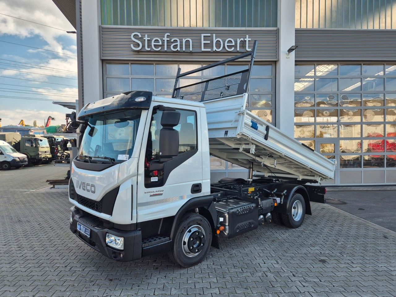 Iveco Eurocargo ML80E21 Meiller 2x AHK 3 Sitze Klima - Tipper van: picture 1 Iveco Eurocargo ML80E21 Meiller 2x AHK 3 Sitze Klima - Tipper van: picture 1