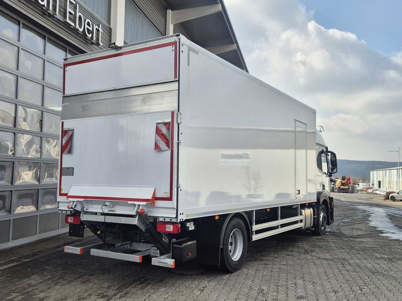 Box truck Iveco S Way AT190S40/P LBW Tür AHK Navi Bett: picture 8