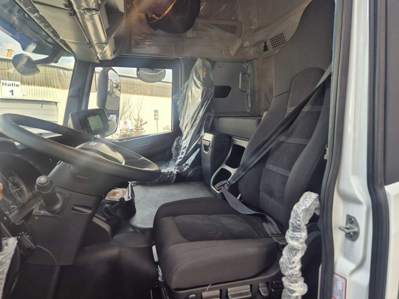 Box truck Iveco S Way AT190S40/P LBW Tür AHK Navi Bett: picture 11