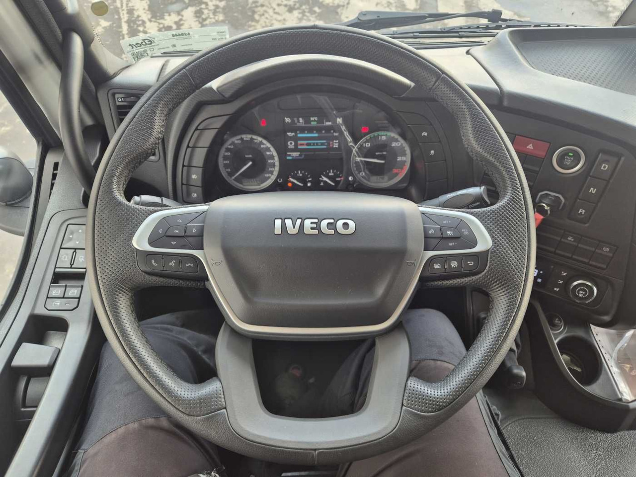 Box truck Iveco S Way AT190S40/P LBW Tür AHK Navi Bett: picture 12