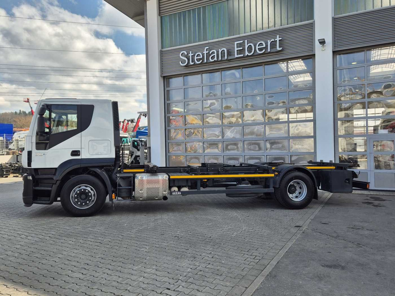 Iveco Stralis AT190S31/P BDF Klima Standh. AHK Bett - Container transporter/ Swap body truck: picture 5 Iveco Stralis AT190S31/P BDF Klima Standh. AHK Bett - Container transporter/ Swap body truck: picture 5