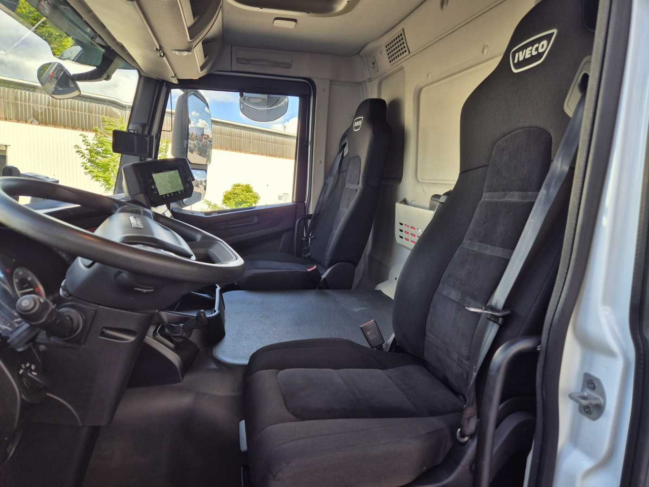Tipper Iveco X-Way AD300X48Z HR 6x4 Intarder Bordmatic Kamera: picture 11