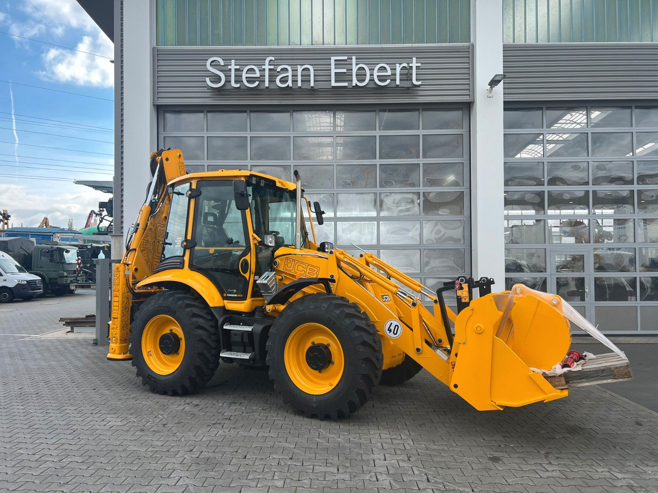 JCB 4CX / Klappschaufel / Dual Drive / Sonderedition - Backhoe loader: picture 1 JCB 4CX / Klappschaufel / Dual Drive / Sonderedition - Backhoe loader: picture 1