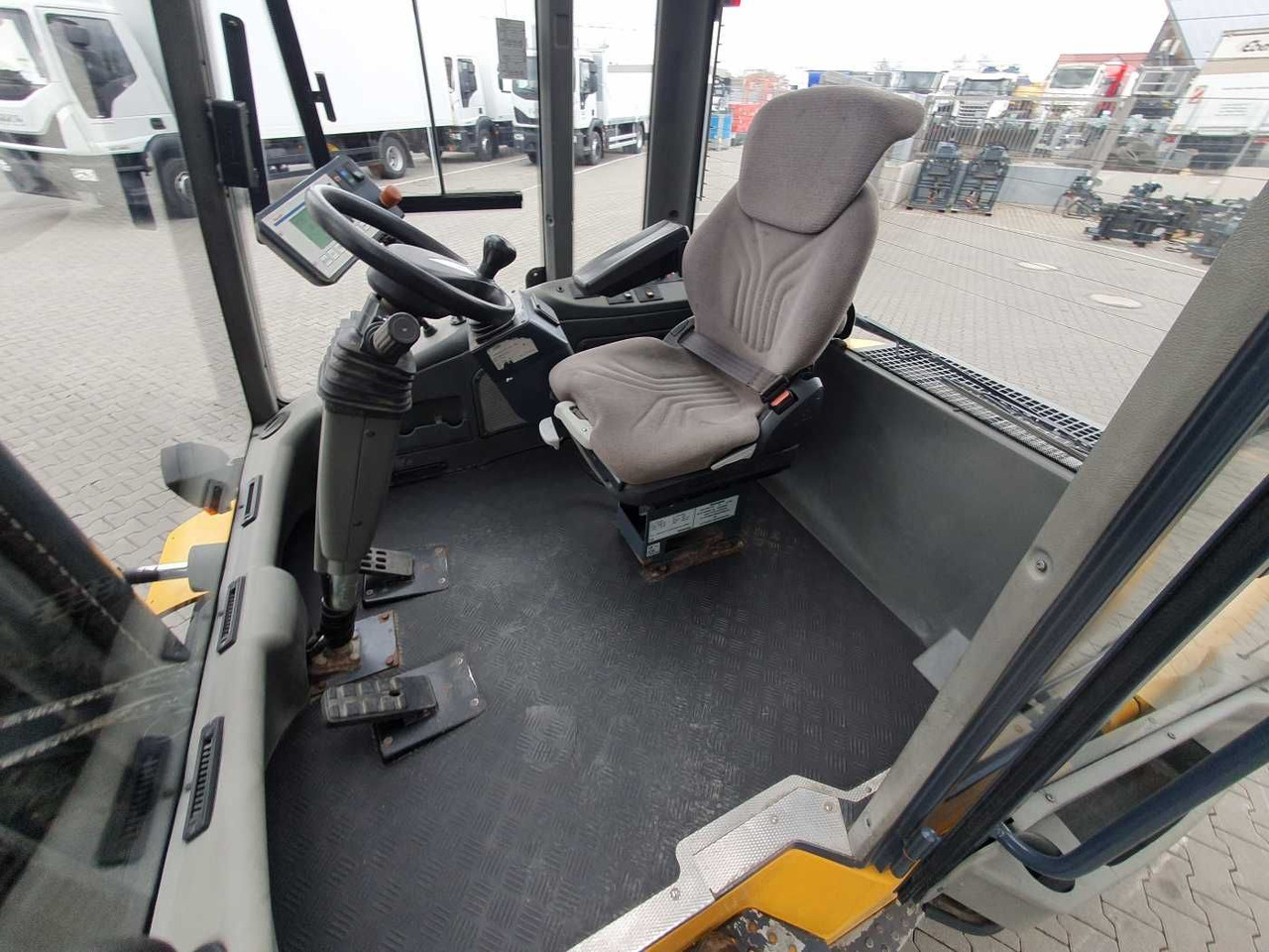 Diesel forklift Jungheinrich DFG 680 / 4.500mm / 2.413h / Zinkenverstellgerät: picture 10