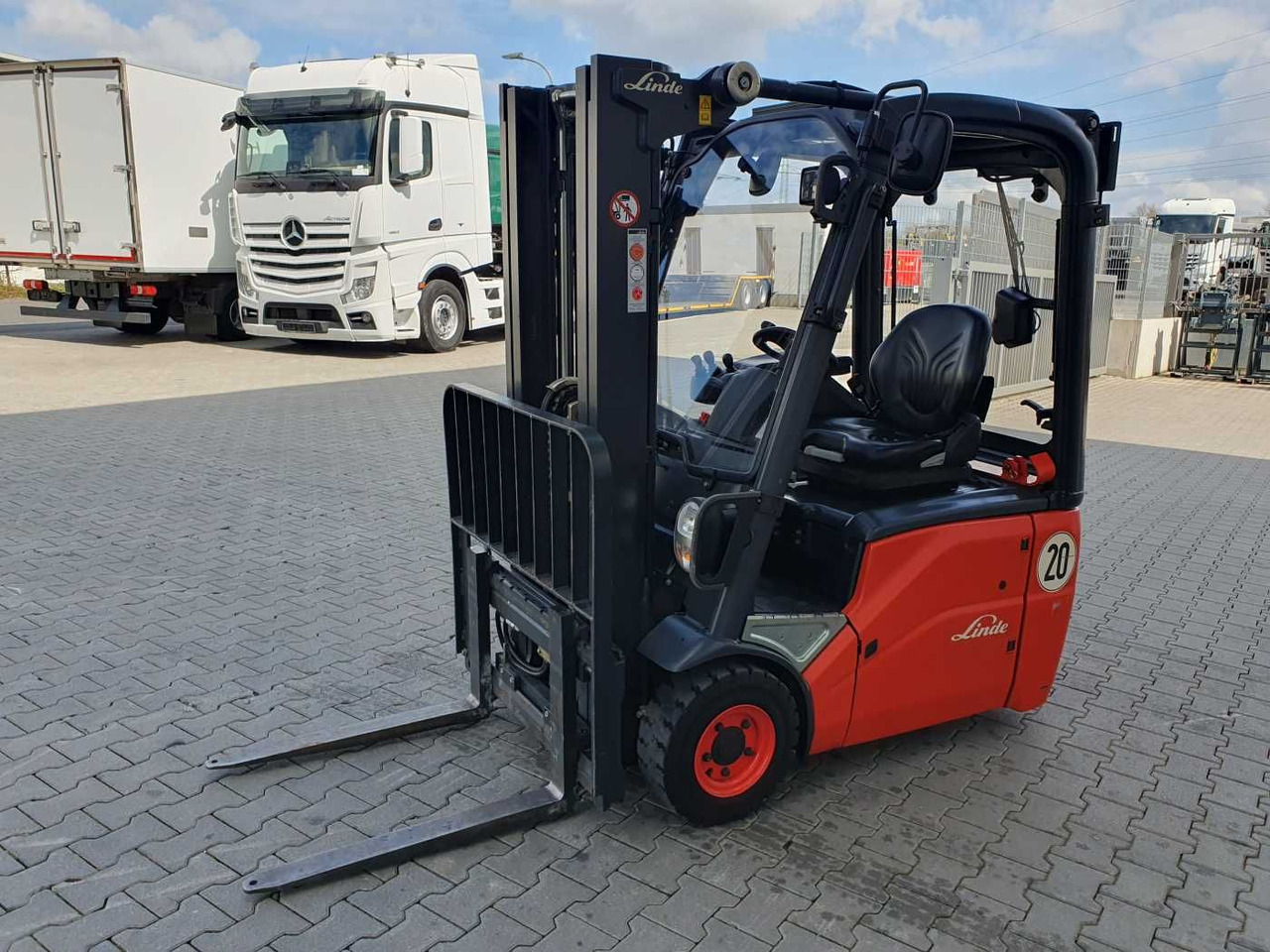 Electric forklift Linde E14 - 01 / 2024 / Duplex: 4.10m! / SS / nur 534h: picture 9