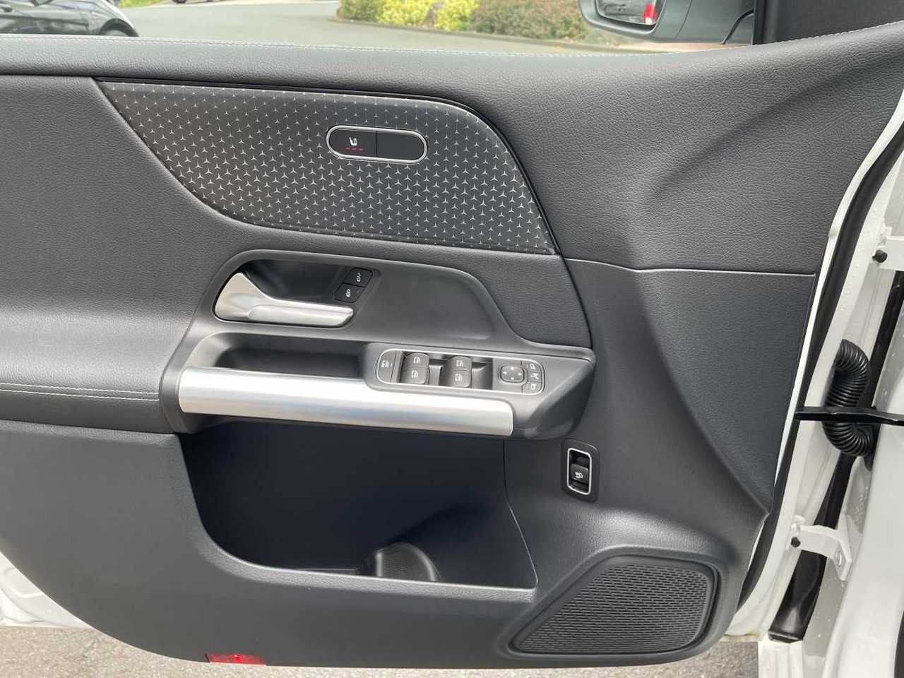 Car Mercedes-Benz B 180 7G Progressive R-Kamera+LED+ Winterpaket+C: picture 9