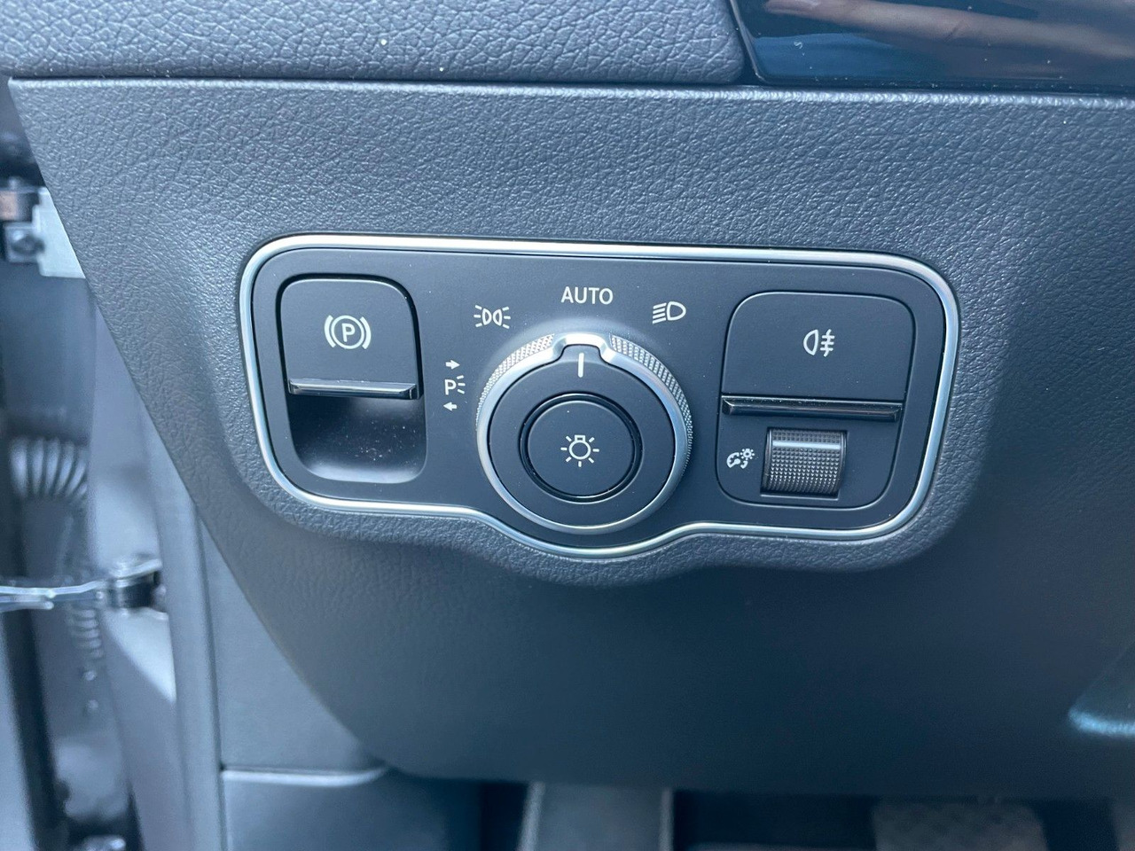 Station wagon Mercedes-Benz B 200 d Progressive R-Kamera+Carplay+El.Heckklap: picture 14 Station wagon Mercedes-Benz B 200 d Progressive R-Kamera+Carplay+El.Heckklap: picture 14