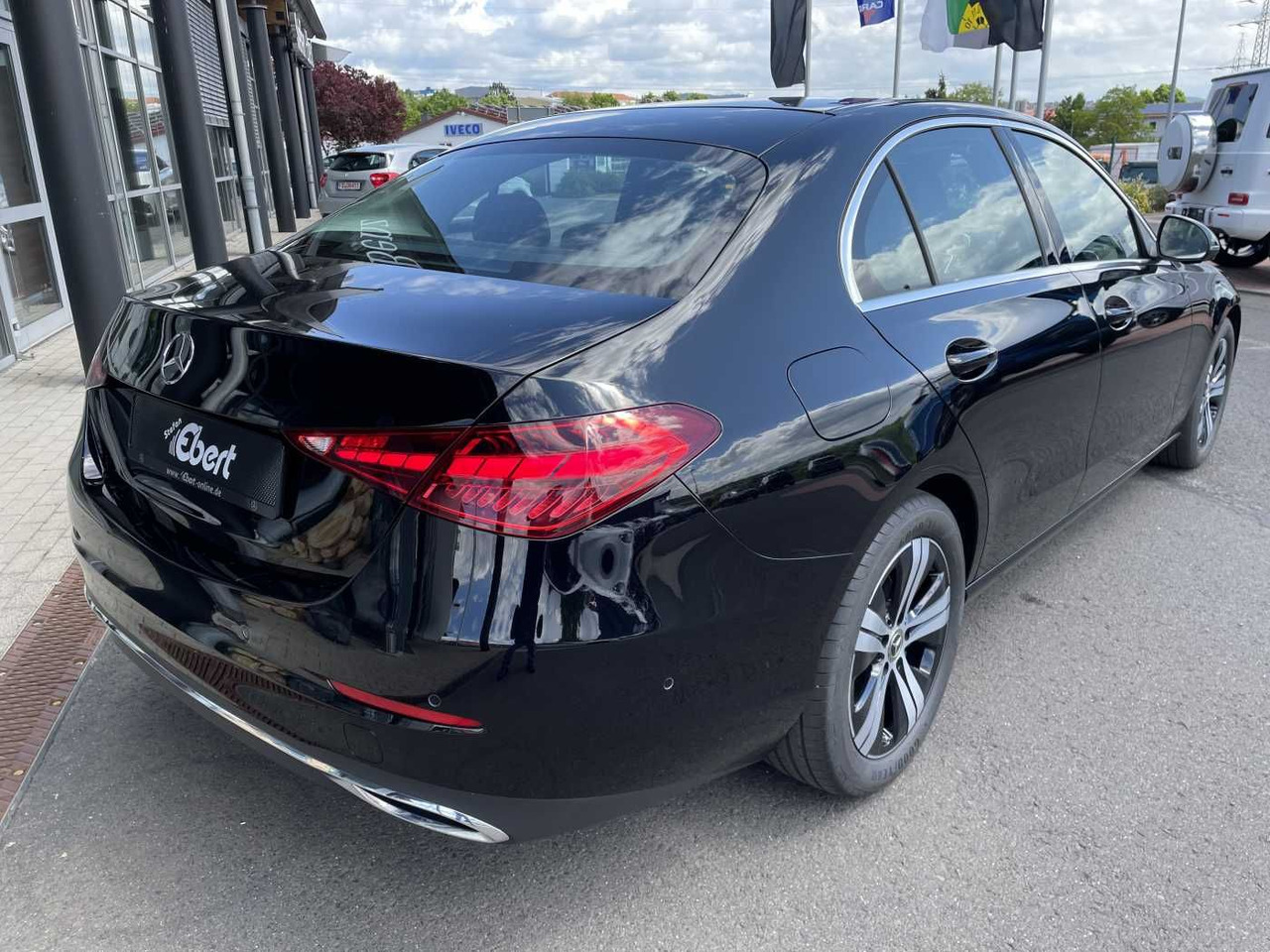 Mercedes-Benz C 180 9G Avantgarde Memory+Distr+ 360°+Keyless+L - Sedan: picture 4 Mercedes-Benz C 180 9G Avantgarde Memory+Distr+ 360°+Keyless+L - Sedan: picture 4