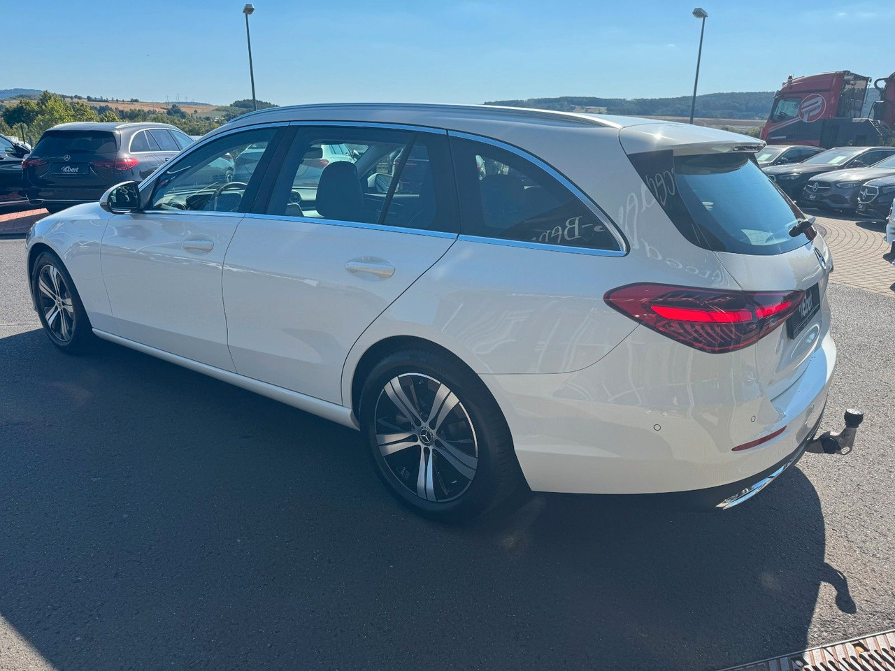 Mercedes-Benz C 180 T Avantgarde+AHK+Memory+Ambiente+TotW - Station wagon: picture 3 Mercedes-Benz C 180 T Avantgarde+AHK+Memory+Ambiente+TotW - Station wagon: picture 3