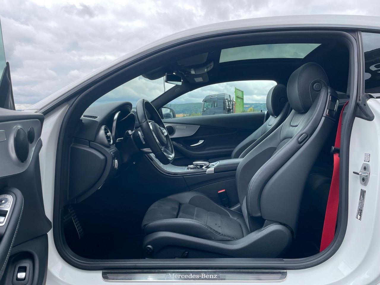 Car Mercedes-Benz C 220 d Coupe AMG+Pano+R-Kamera+Night+Carplay: picture 9