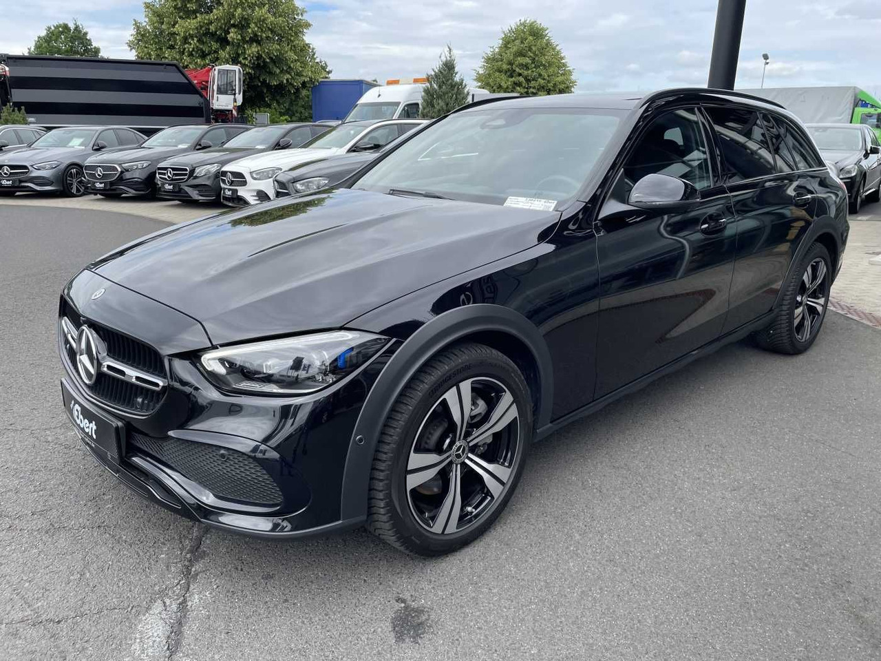 Mercedes-Benz C 220 d T 4M ALL-Terrain AHK+360°+ Digital+Leder - Car: picture 2 Mercedes-Benz C 220 d T 4M ALL-Terrain AHK+360°+ Digital+Leder - Car: picture 2