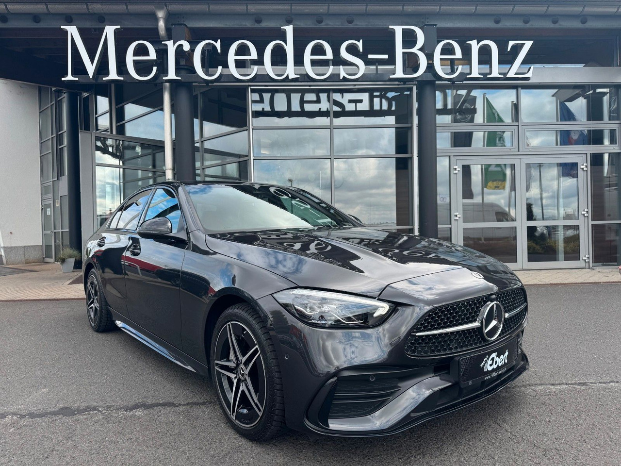 Mercedes-Benz C 400e 4M AMG+HUD+RFK+TotW+Ambiente+Night - Sedan: picture 2 Mercedes-Benz C 400e 4M AMG+HUD+RFK+TotW+Ambiente+Night - Sedan: picture 2